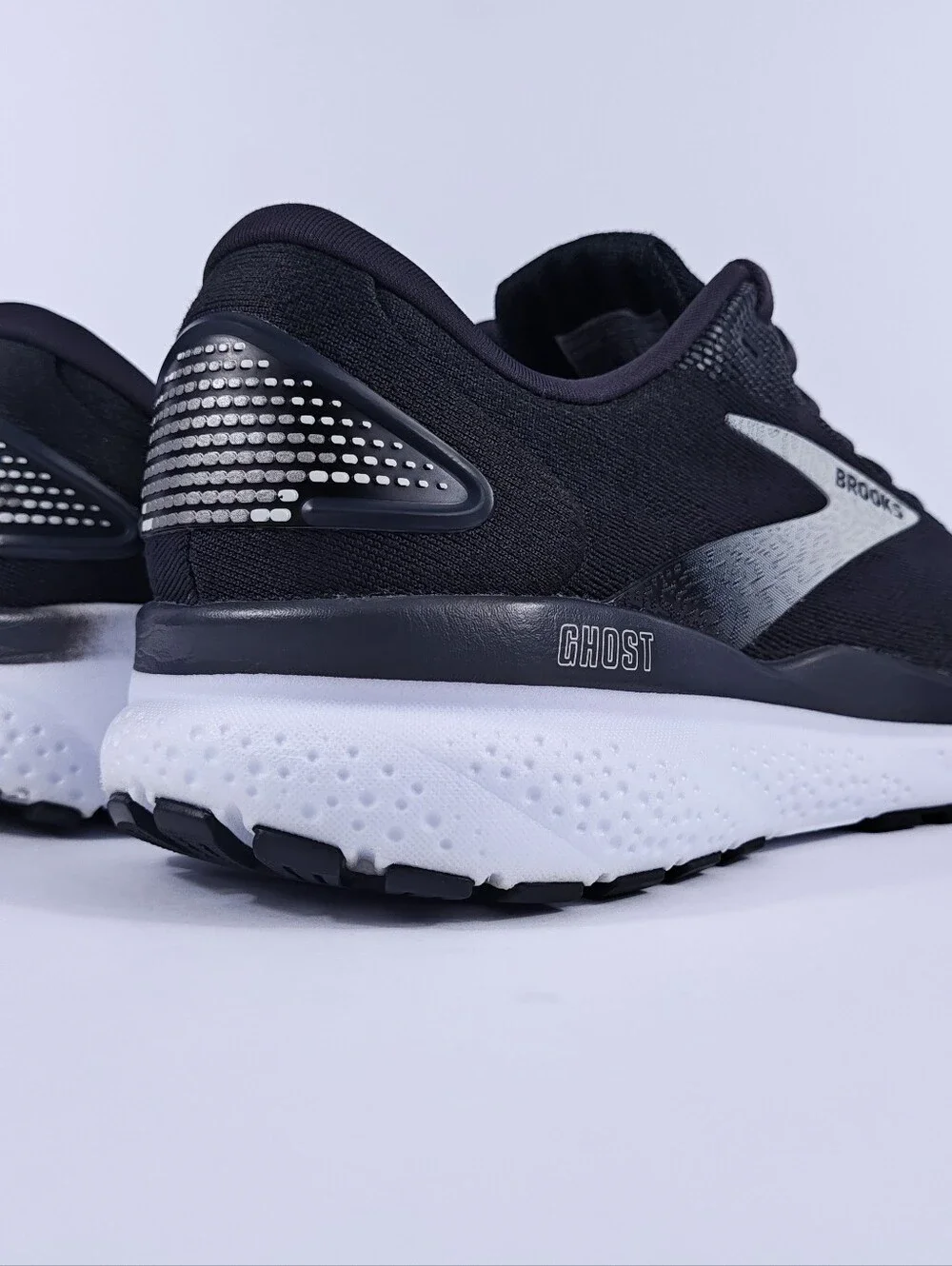 Brooks Ghost 16 Womens 11 Neutral Cushion Road Running Shoes Black DNA Loft